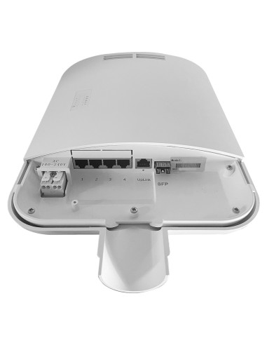 SWITCH POE DE EXTERIOR IP65 - 4 RJ45 POE + 1 UPLINK RJ45 + 1 UPLINK SFP - 4 X 100/1000 MBPS  1 X GIGABIT  1 X SFP  - 30 W POR PU
